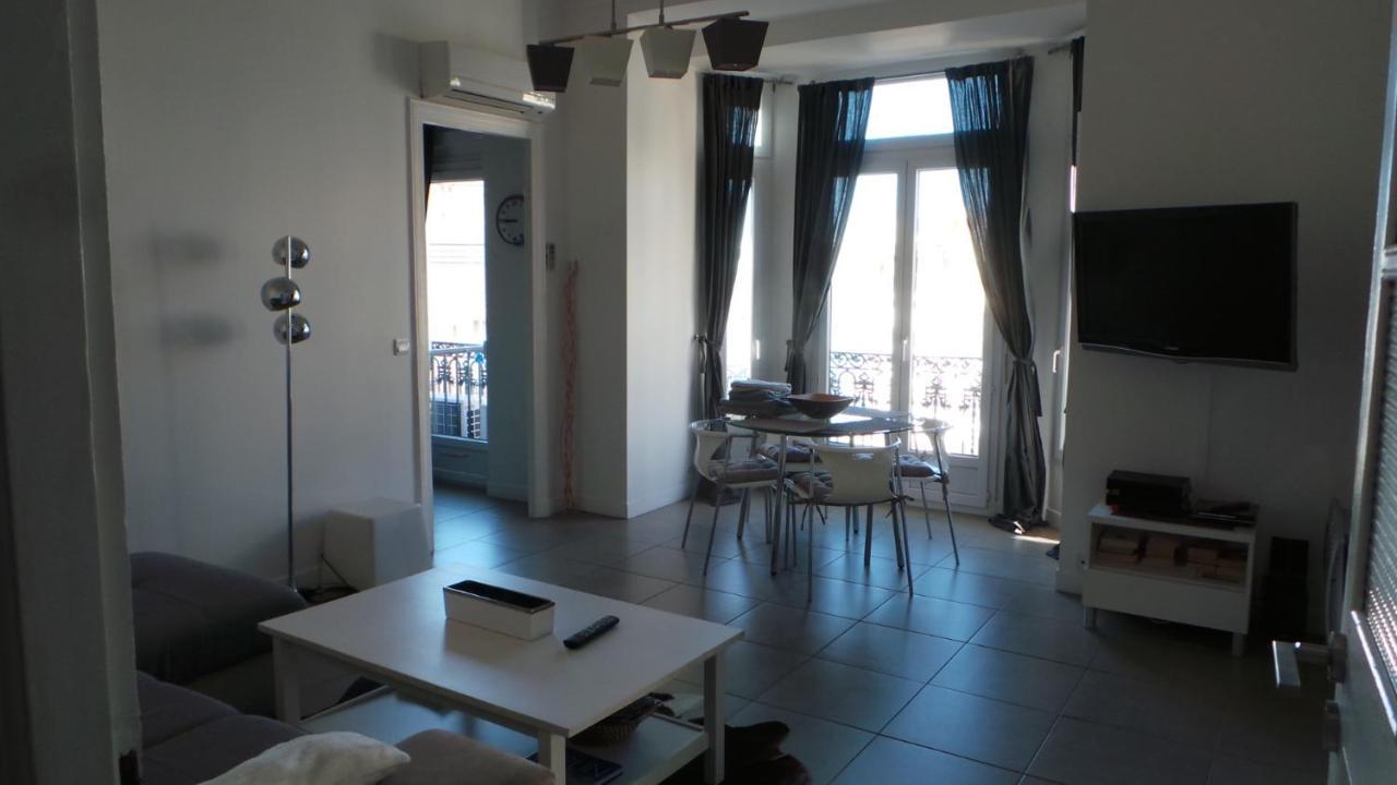 2 Pieces, Centre Ville, 50 Metres Plages Et Mer. * Menton
