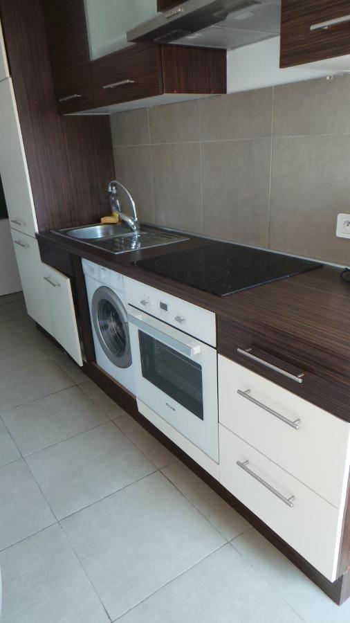 Appartement 2 Pièces, Centre Ville, 50 Mètres Plages Et Mer. Menton