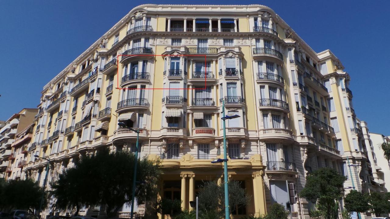 Appartement 2 Pièces, Centre Ville, 50 Mètres Plages Et Mer.